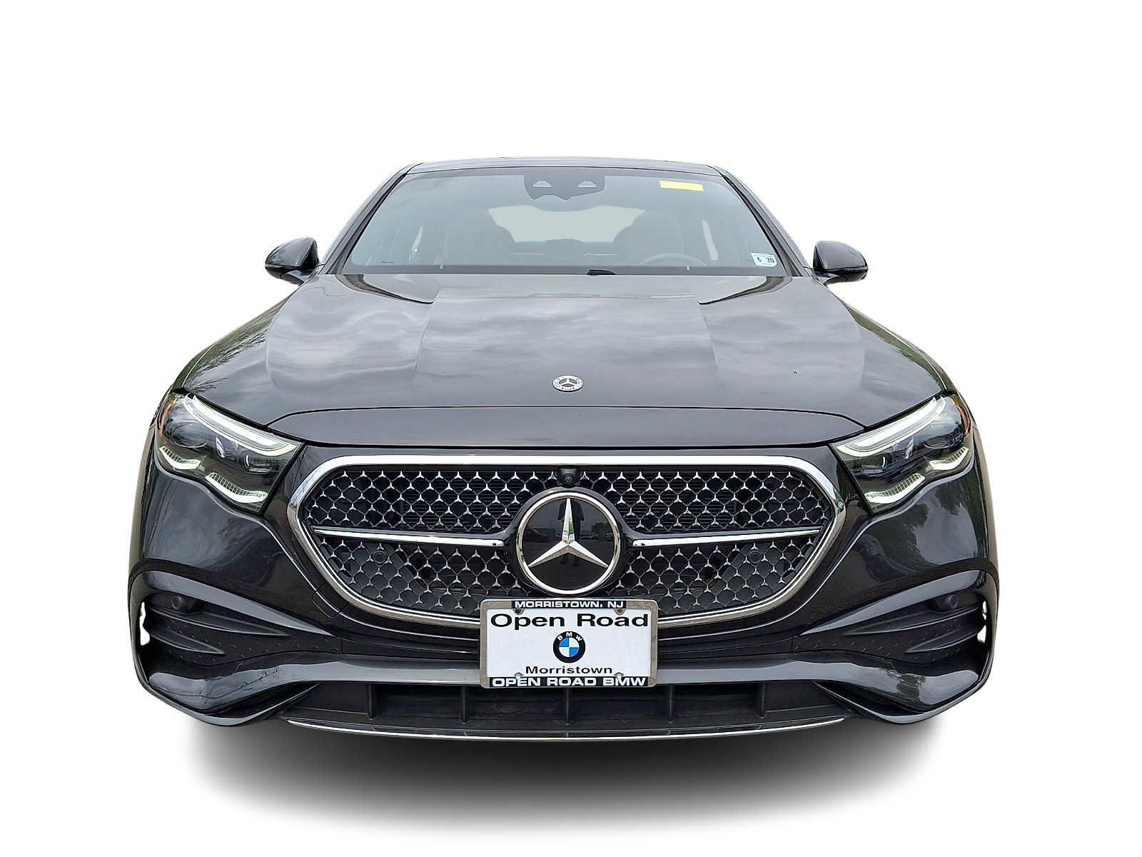 Used 2025 Mercedes-Benz E 350 4MATIC Sedan image 2
