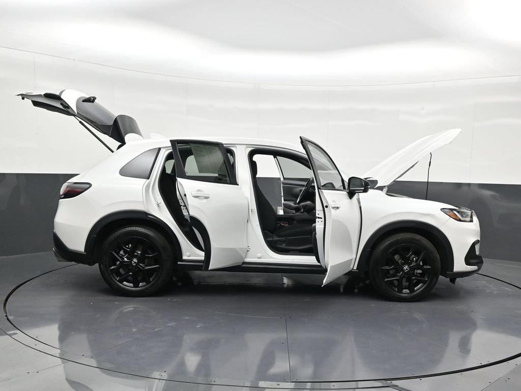 Used 2025 Honda HR-V Sport image 34