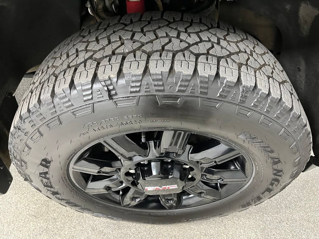 Used 2024 GMC Sierra 3500 AT4 w/ AT4 Premium Plus Package AWD/4WD image 18