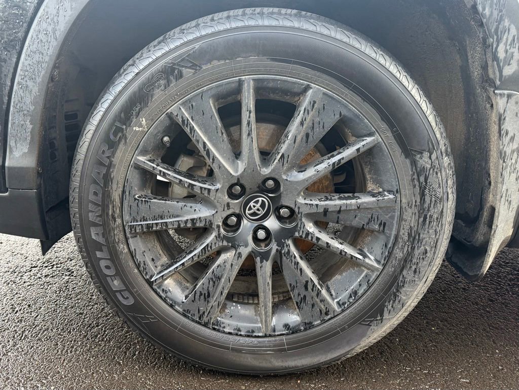 Used 2019 Toyota Highlander SE image 9