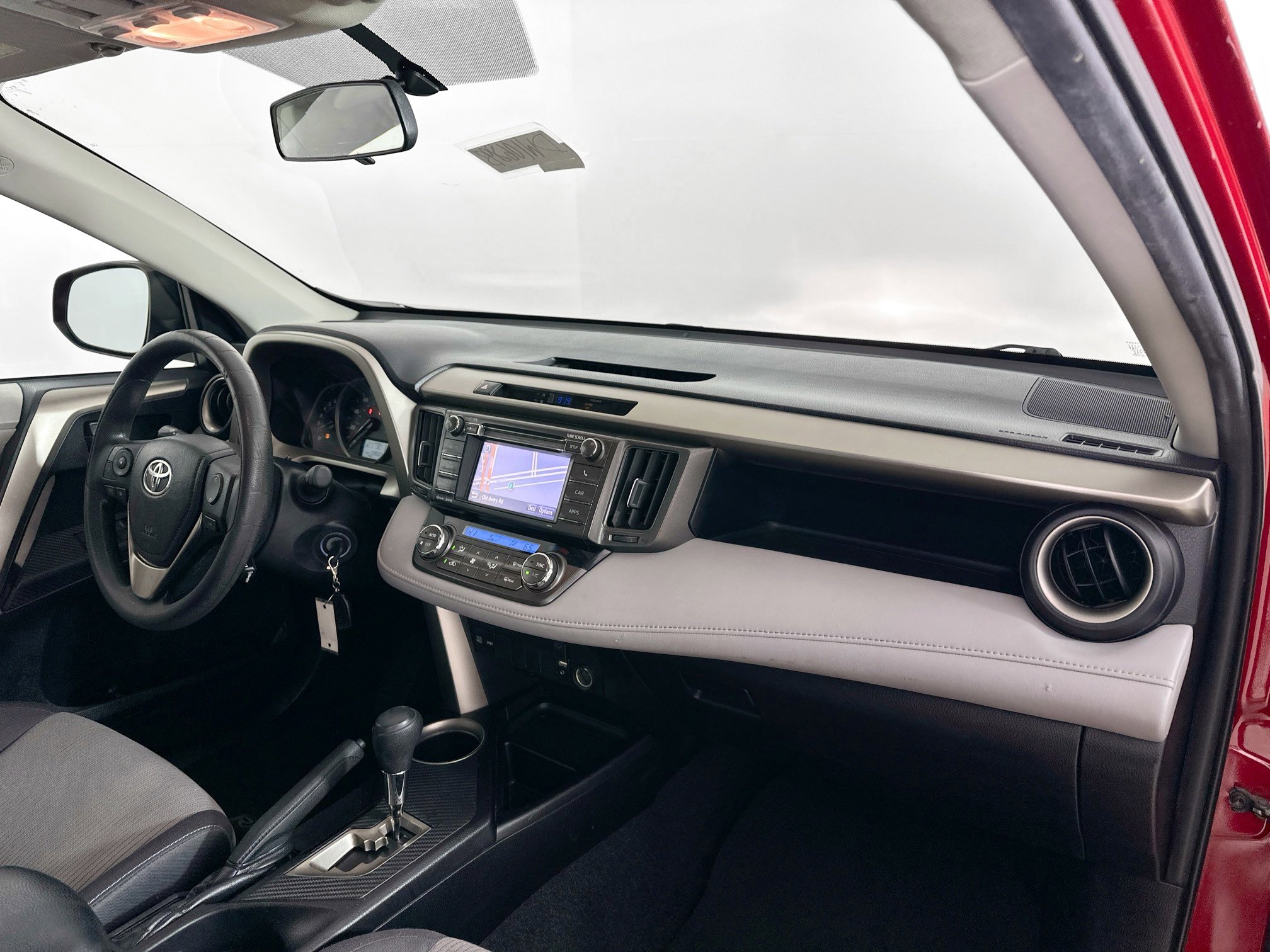 Used 2013 Toyota RAV4 XLE image 34