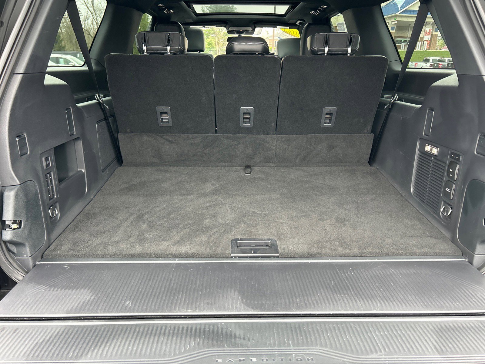 Certified 2025 Ford Expedition Max Platinum w/ Stealth Performance Package image 16