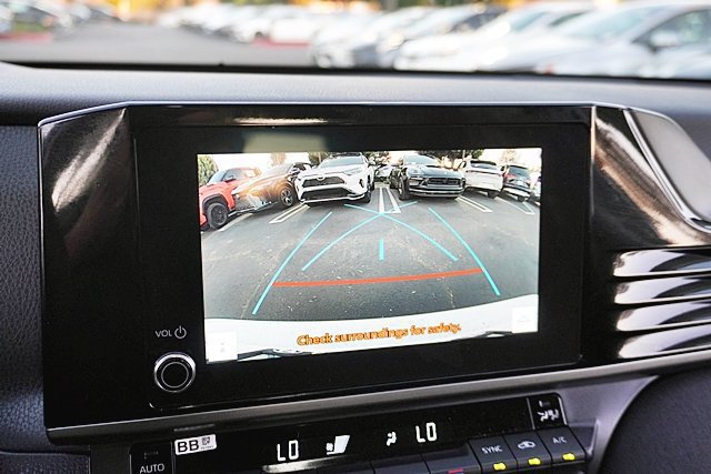 Used 2026 Toyota Camry Hybrid FWD image 36