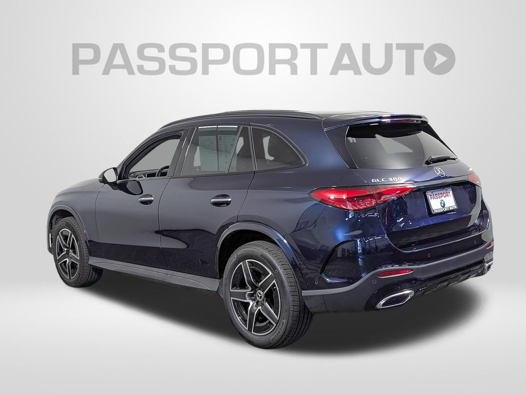 Used 2023 Mercedes-Benz GLC 300 4MATIC image 3