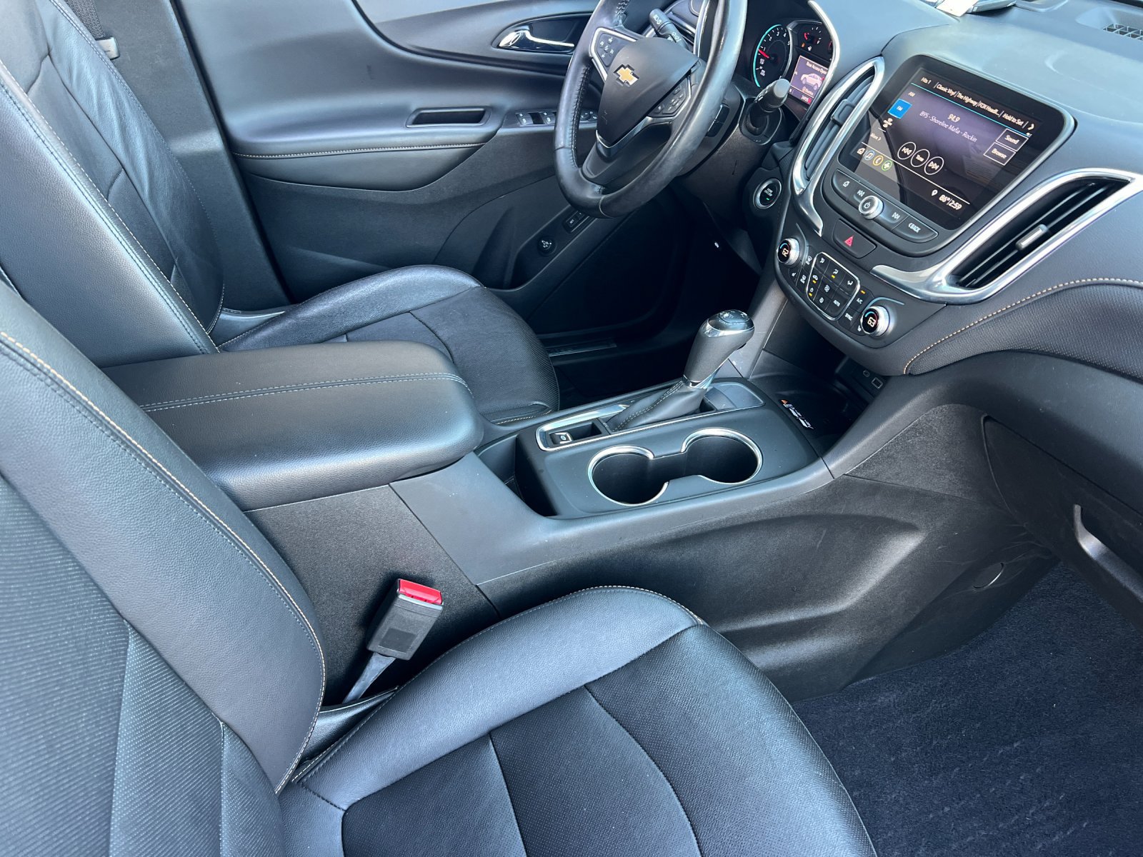 Used 2021 Chevrolet Equinox Premier w/ Redline Edition FWD image 16