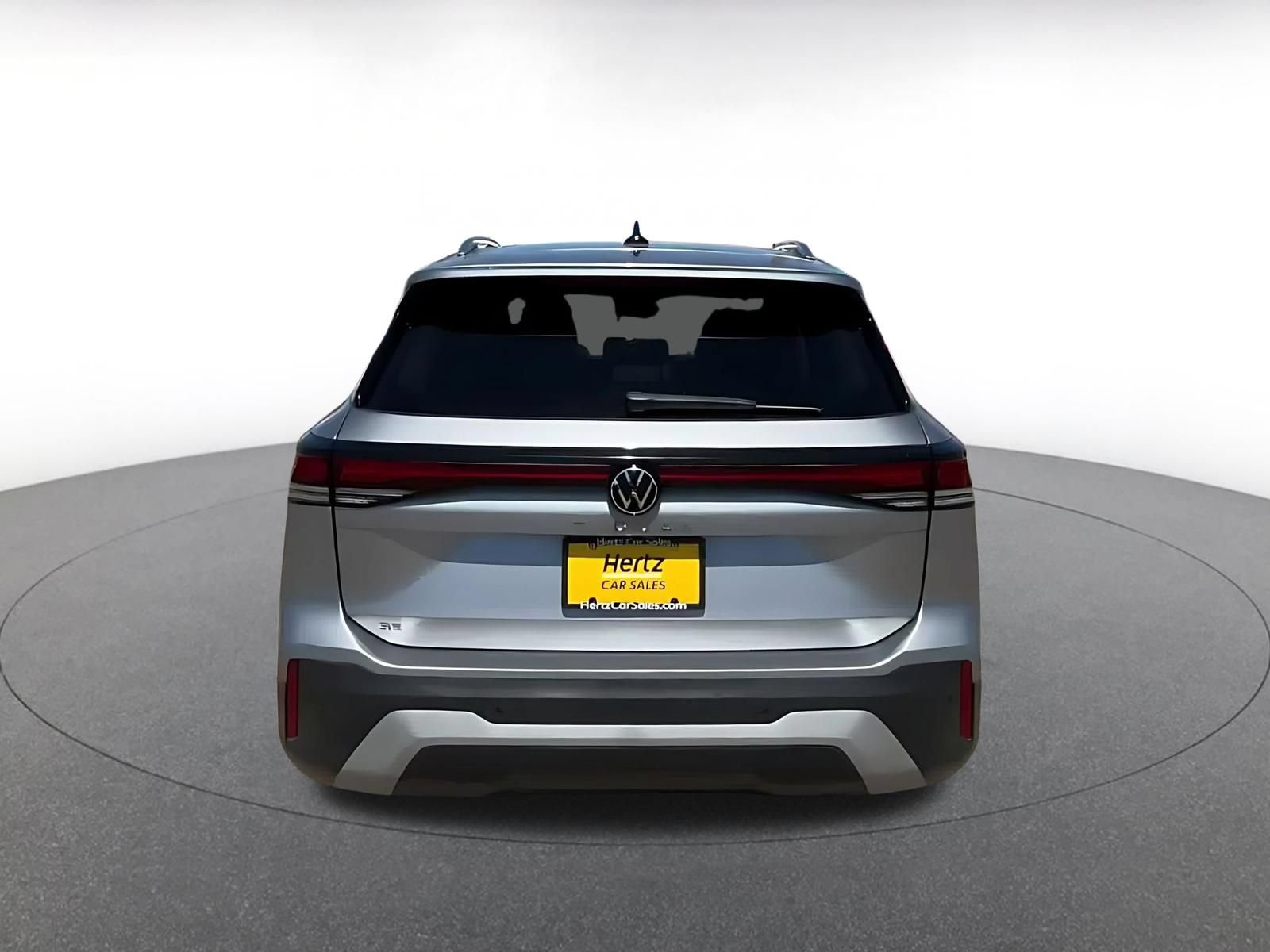 Used 2026 Volkswagen Tiguan SE FWD image 12