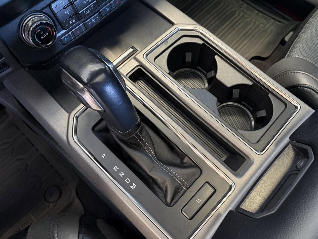 Used 2019 Ford F150 Raptor w/ Equipment Group 802A Luxury AWD/4WD image 18