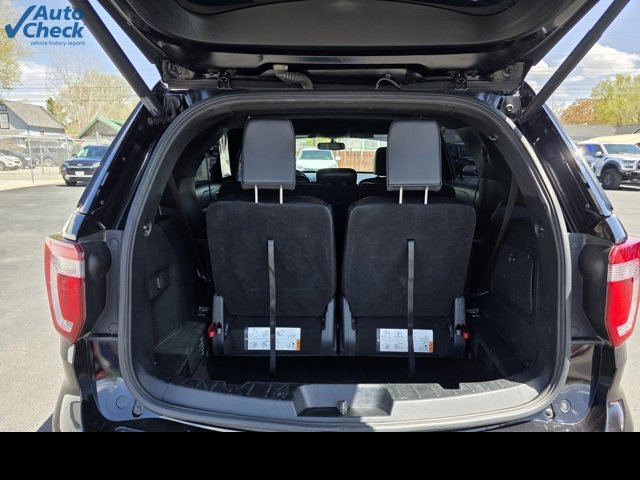 Used 2019 Ford Explorer XLT w/ Equipment Group 202A image 9