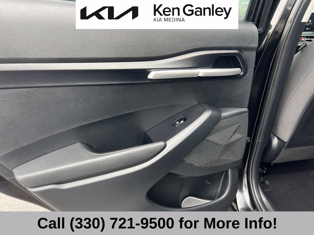 Certified 2025 Kia Seltos LX AWD/4WD image 44