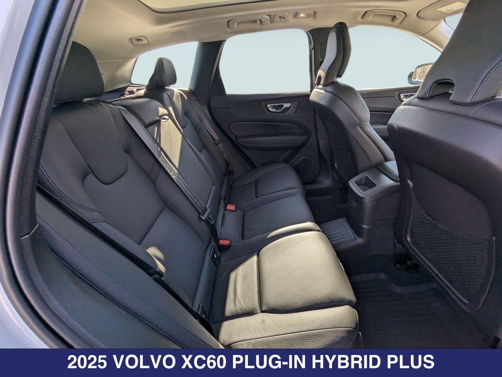 New 2025 Volvo XC60 T8 Plus w/ Protection Package Premier AWD/4WD image 23