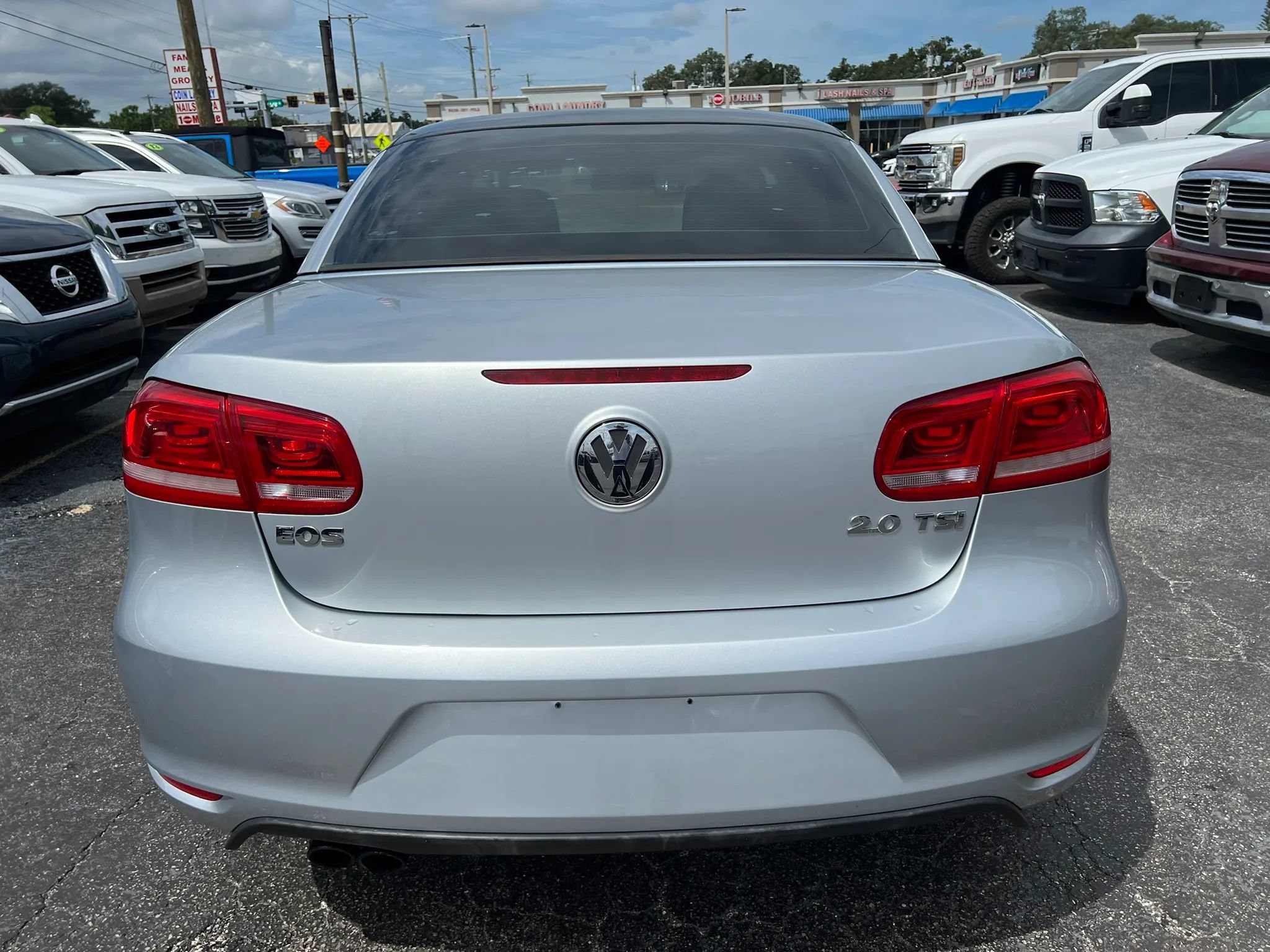 Used 2012 Volkswagen Eos Komfort FWD image 6