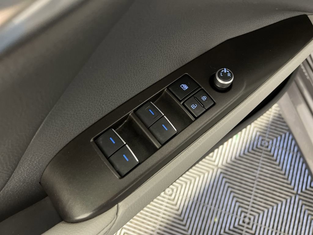 Used 2023 Toyota Camry XLE w/ Navigation Package image 15