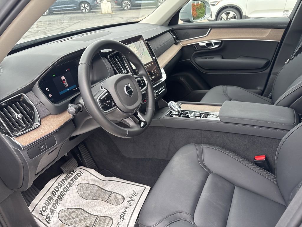 Certified 2025 Volvo XC90 B5 Plus AWD/4WD image 19