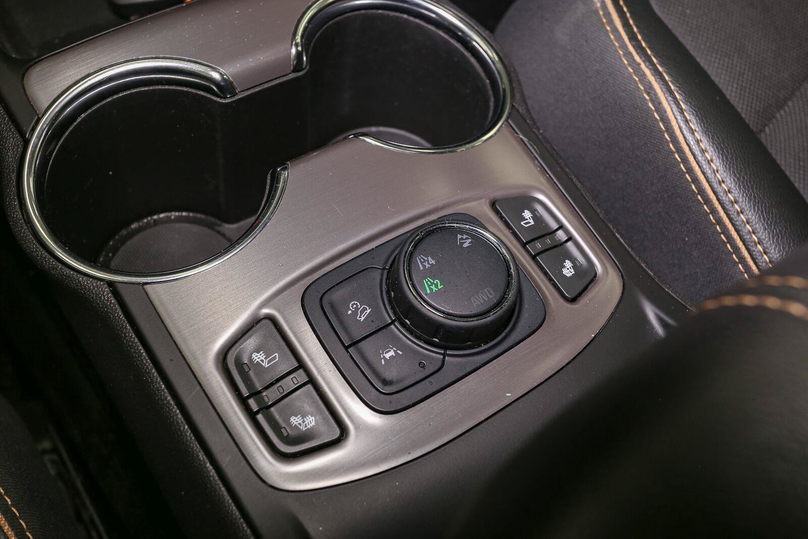 Used 2023 GMC Terrain AT4 AWD/4WD image 39