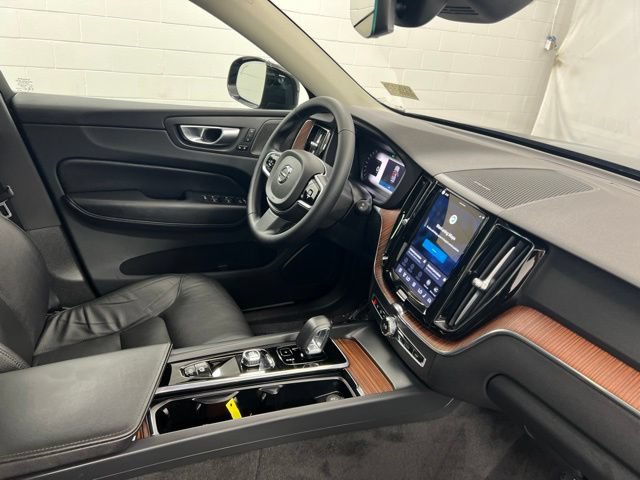 Used 2024 Volvo XC60 B5 Plus w/ Climate Package AWD/4WD image 26