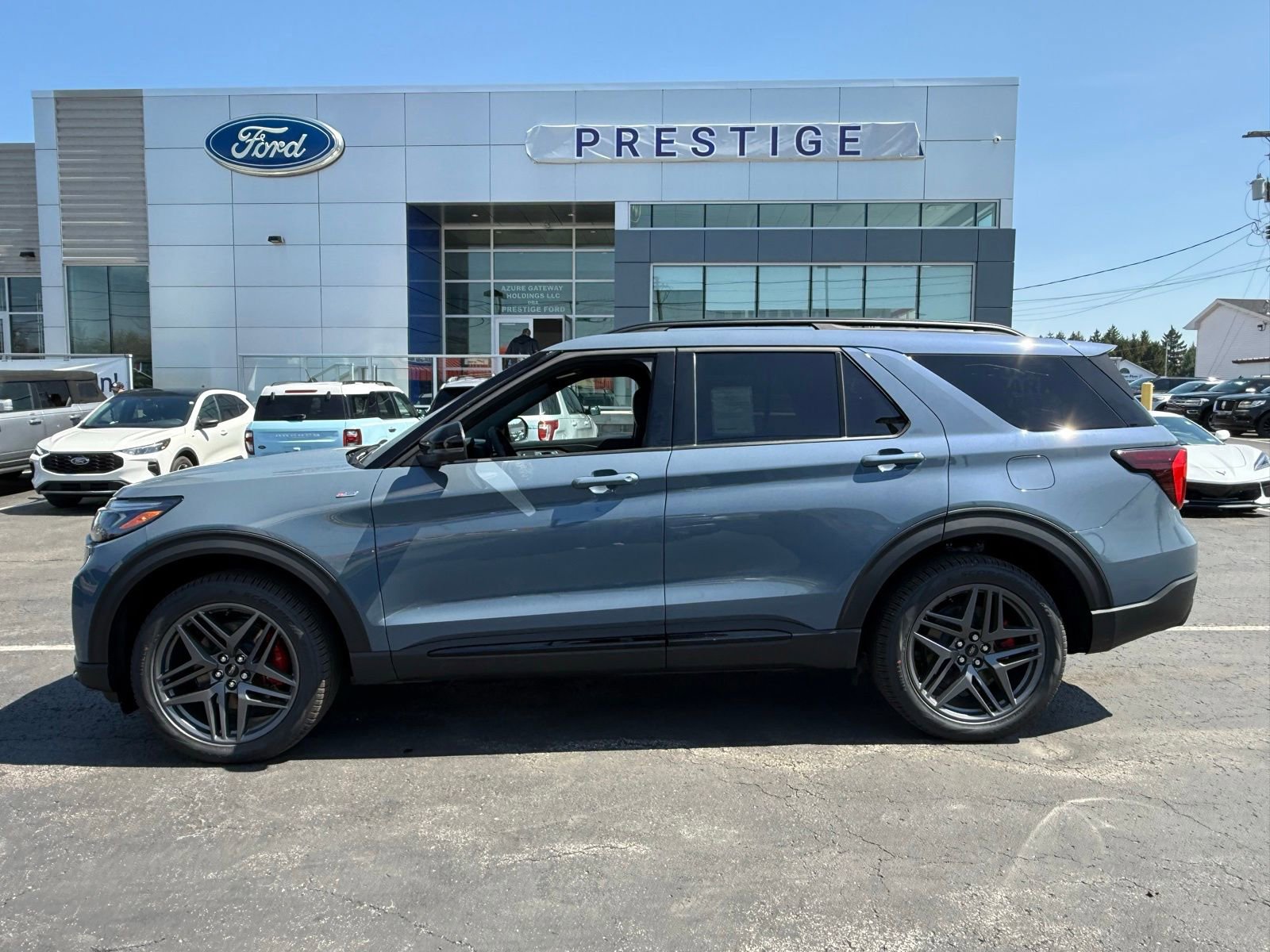 New 2026 Ford Explorer ST-Line image 3