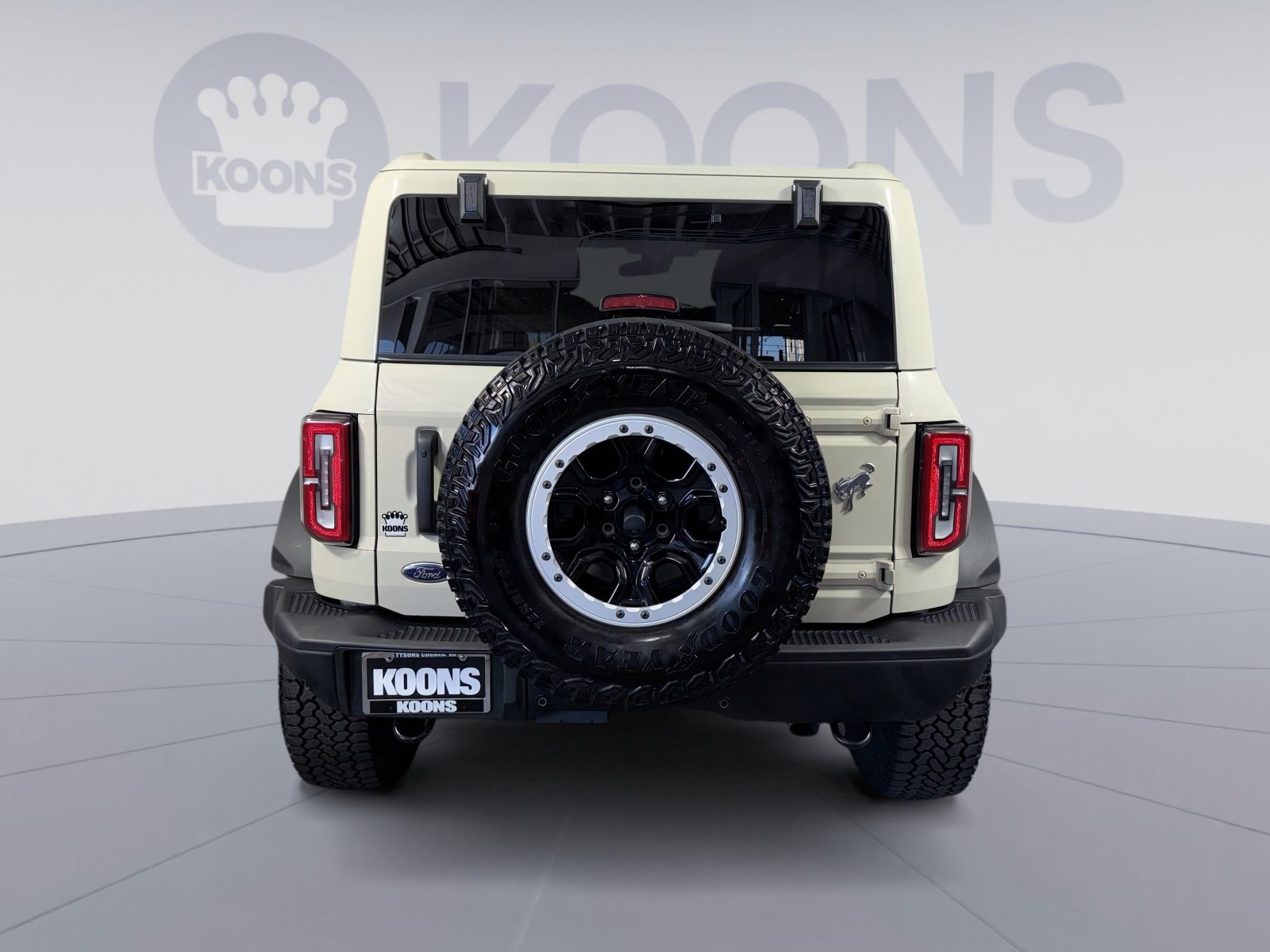 Used 2025 Ford Bronco Badlands image 5