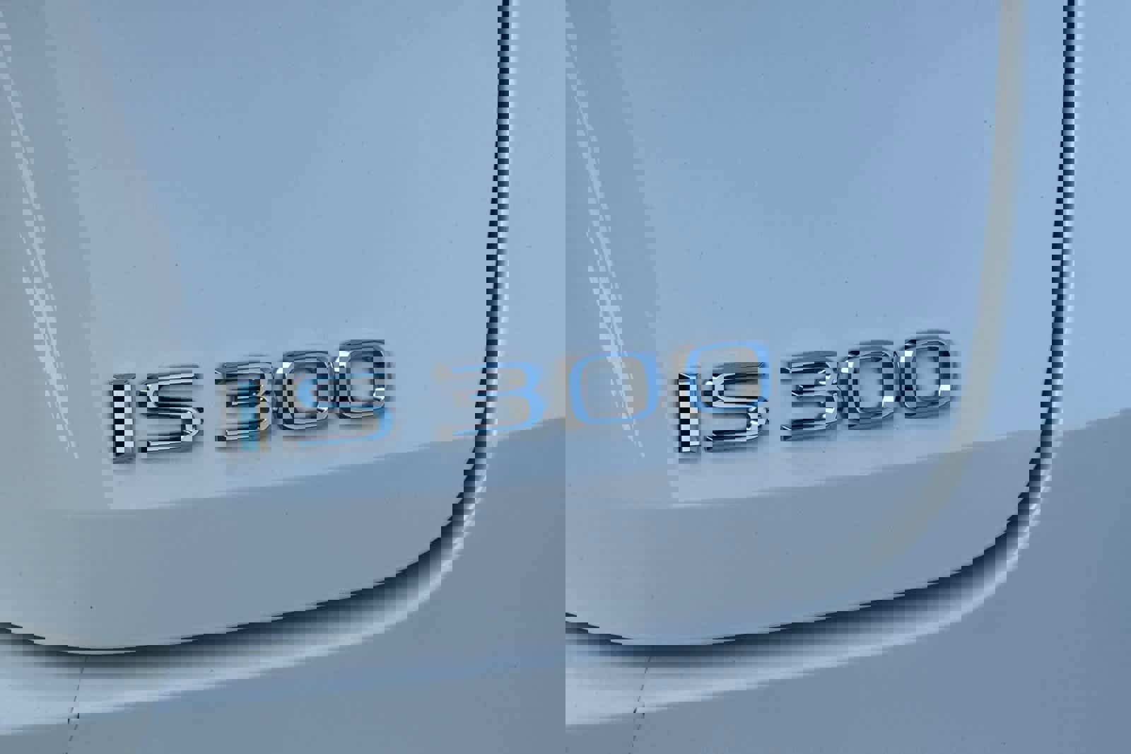 Used 2024 Lexus IS 300 F Sport image 25