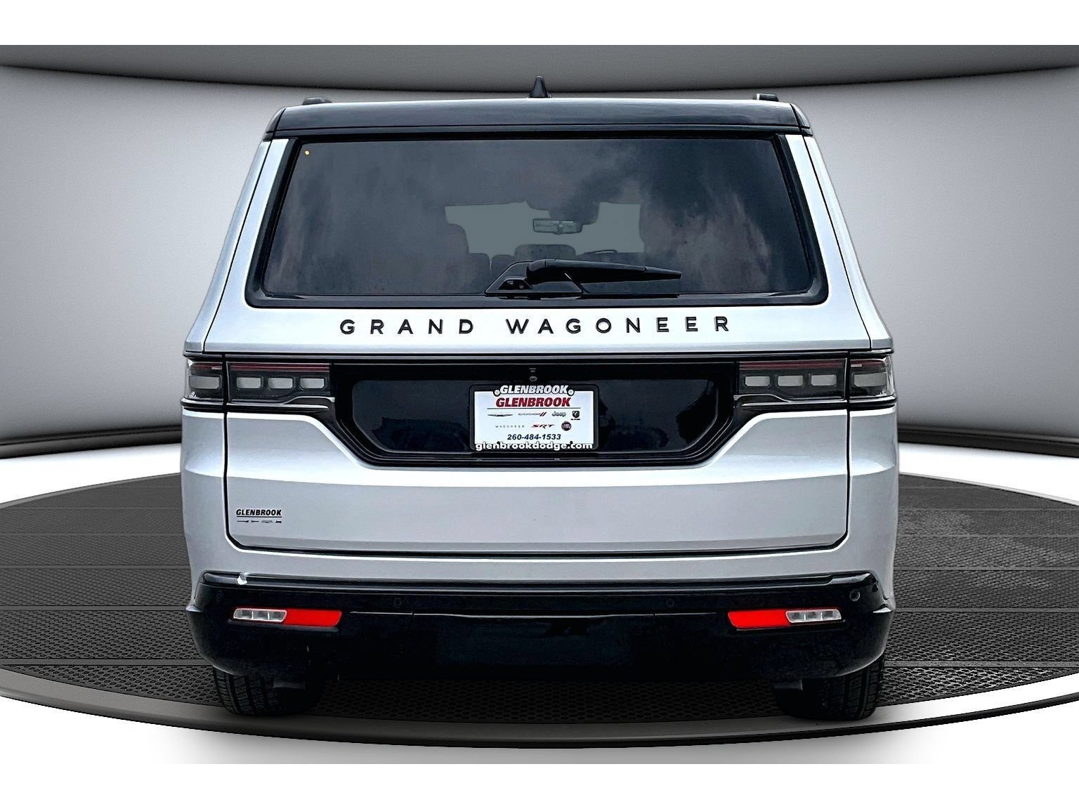 Used 2024 Jeep Grand Wagoneer L Series II w/ Quick Order Packagew 28T AWD/4WD image 6