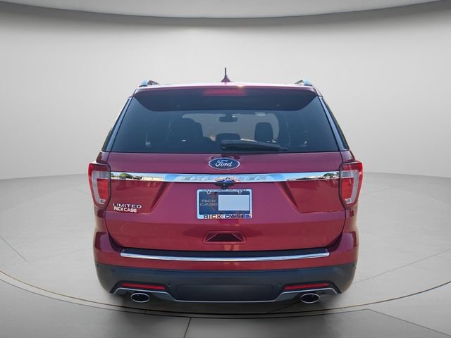 Used 2018 Ford Explorer Limited w/ Equipment Group 301A FWD image 5