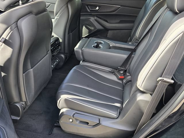 Used 2024 Acura MDX SH-AWD w/ Advance Package image 11