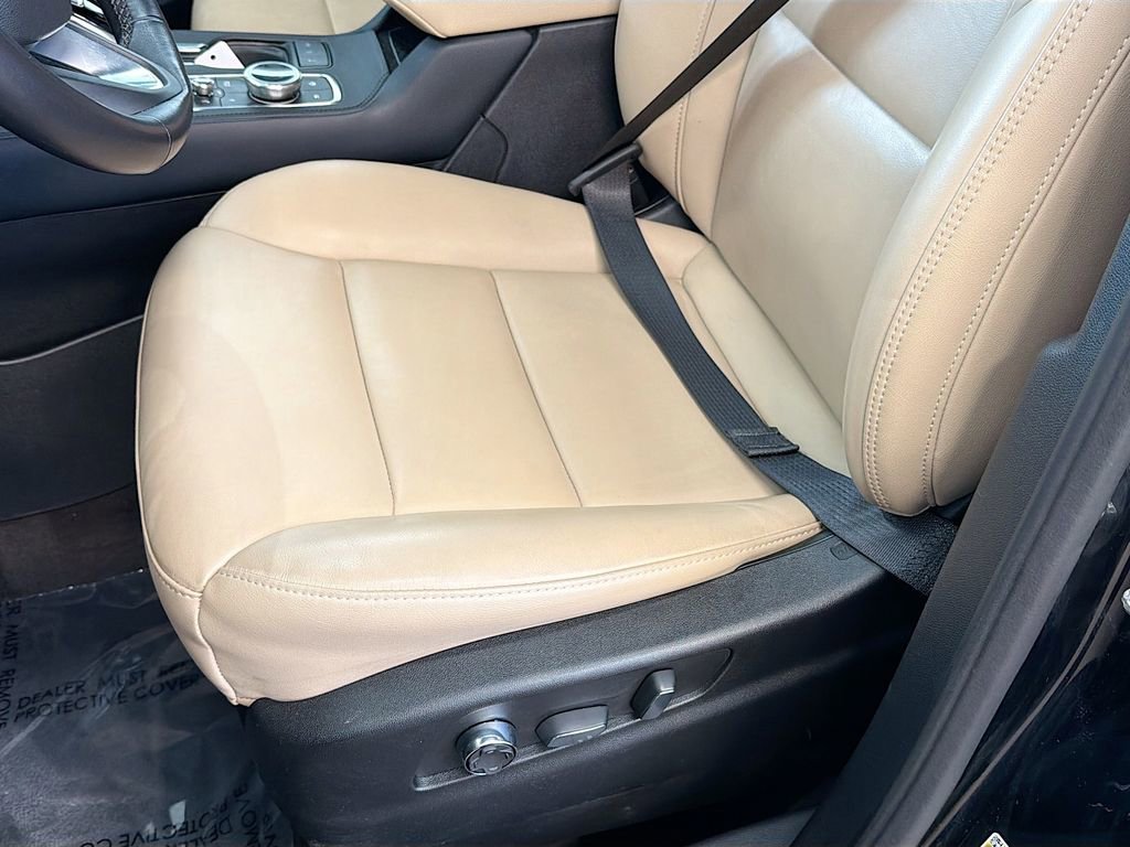 Used 2025 Cadillac XT4 Premium Luxury image 20