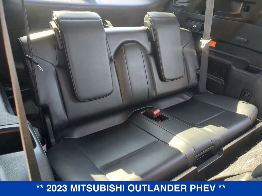 Used 2023 Mitsubishi Outlander SE AWD/4WD image 21