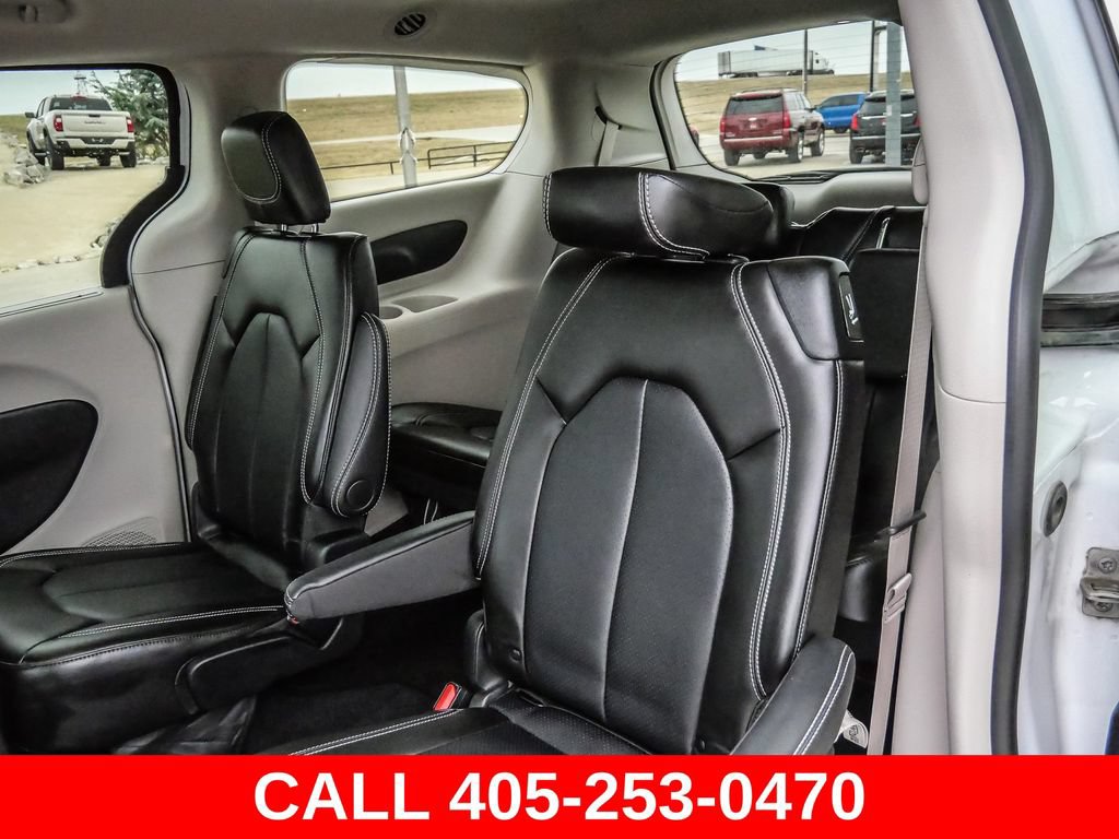 Used 2024 Chrysler Pacifica Touring-L AWD/4WD image 41