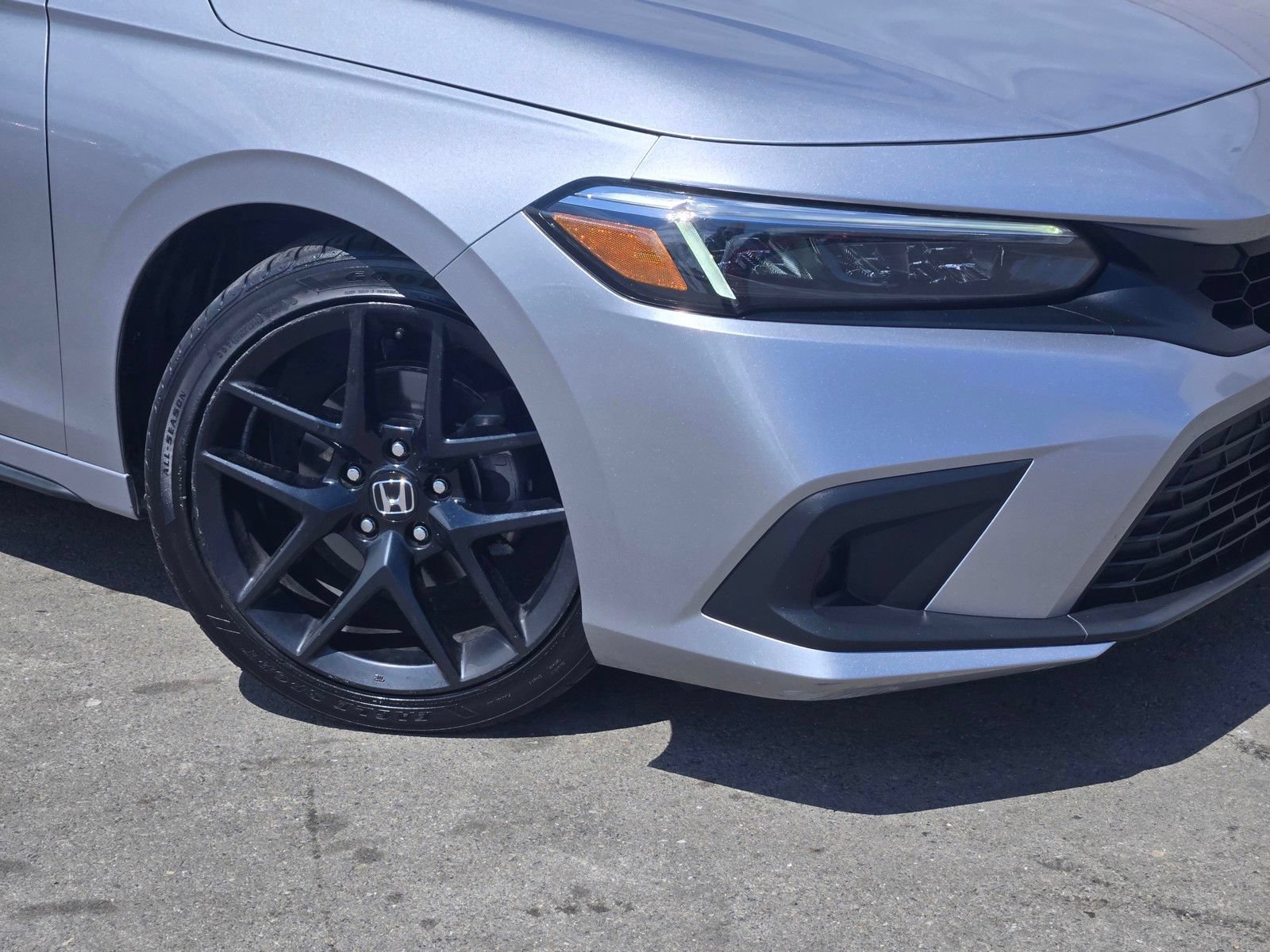 Used 2023 Honda Civic Sport image 9