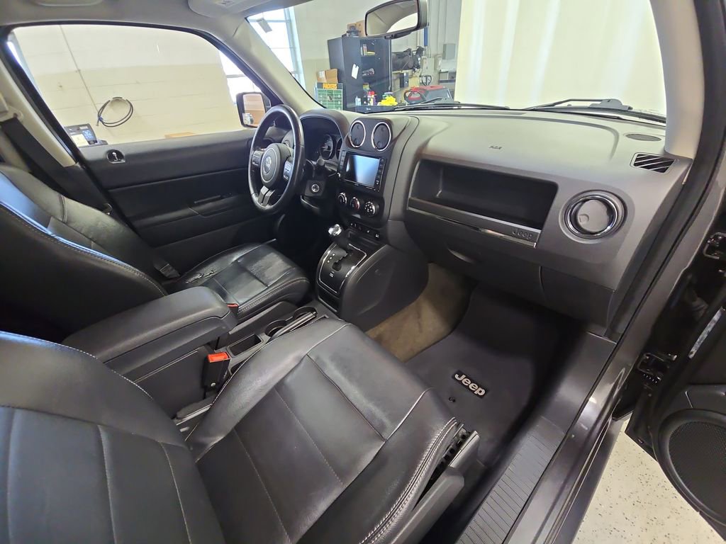 Used 2014 Jeep Patriot High Altitude FWD image 38