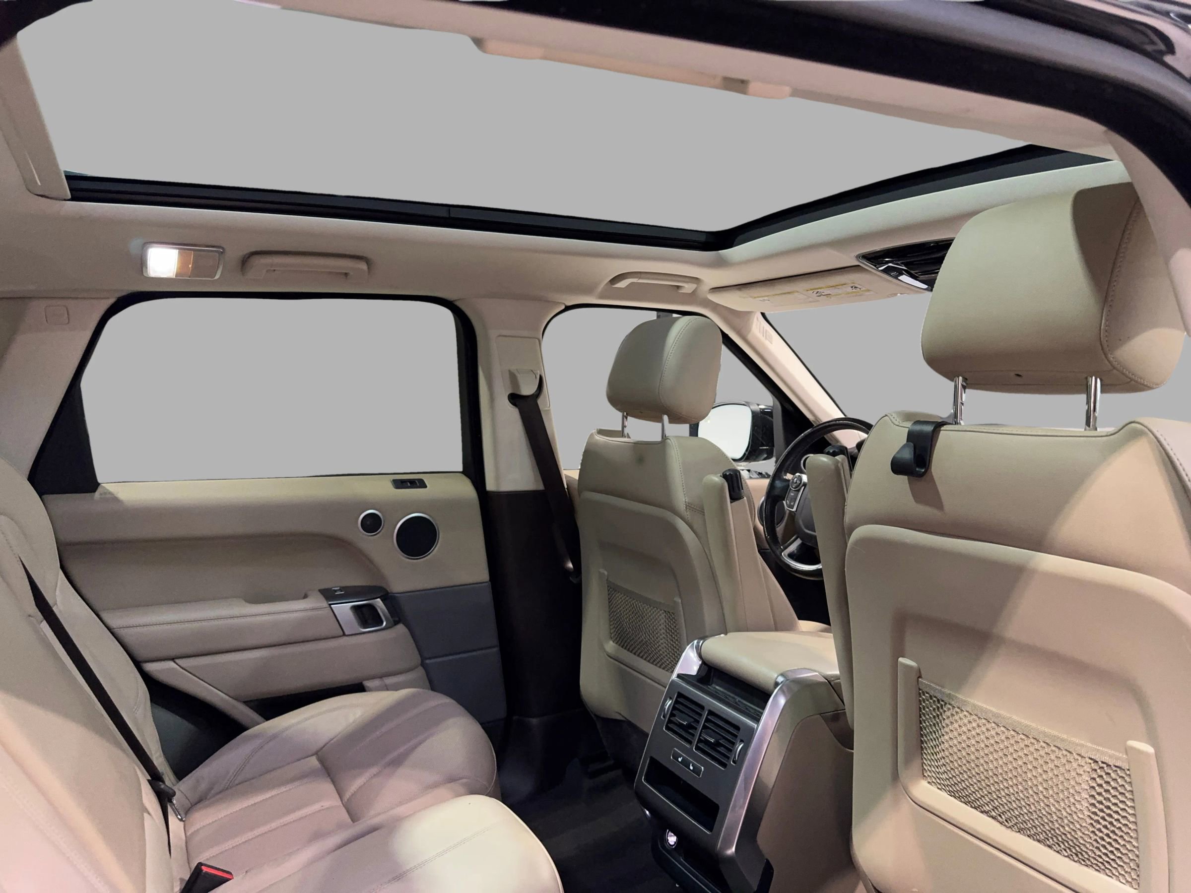 Used 2017 Land Rover Range Rover Sport SE image 25