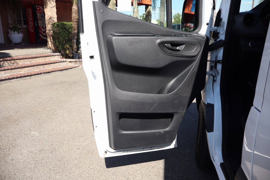 Used 2019 Mercedes-Benz Sprinter 2500 image 18