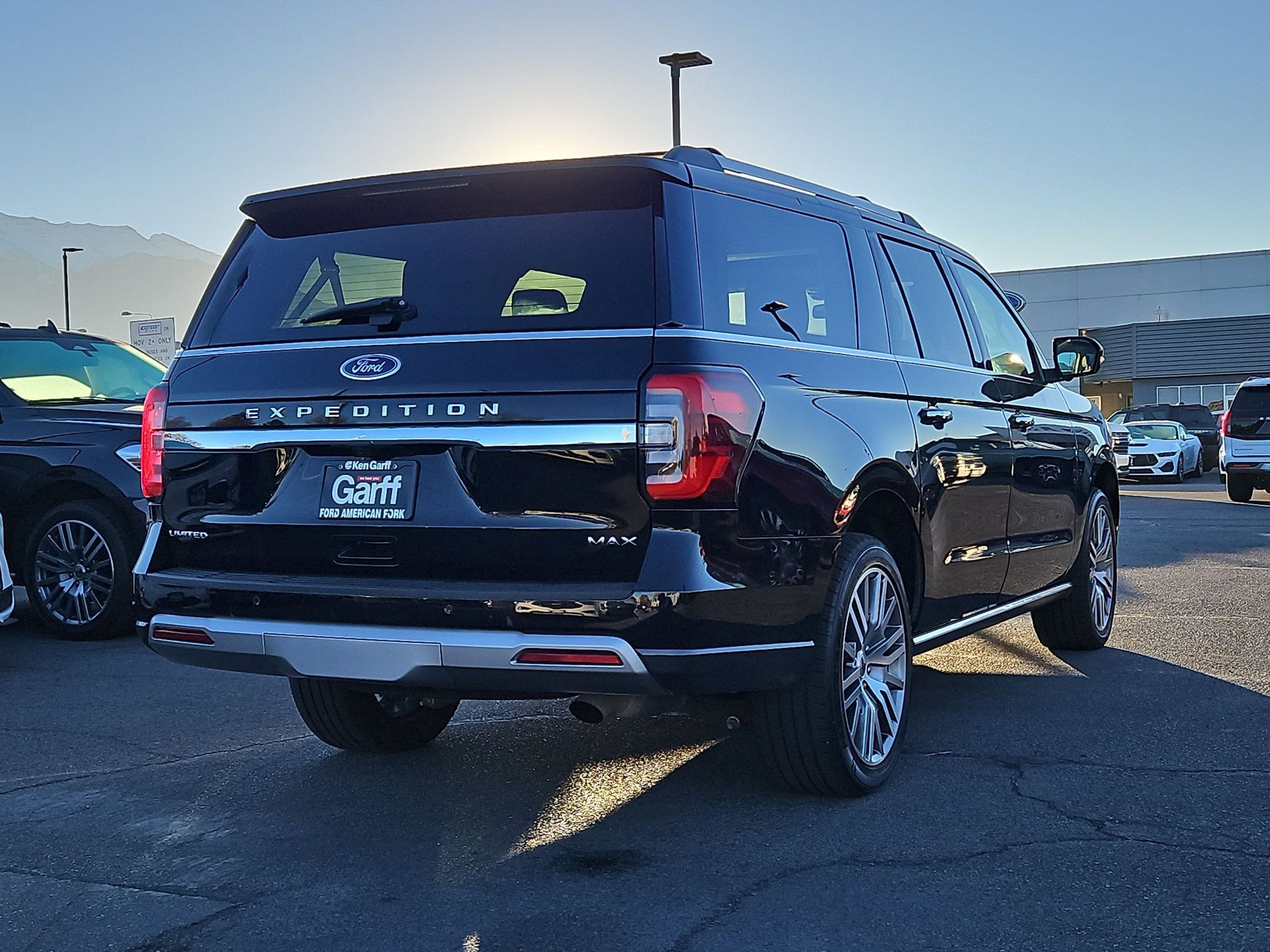 Used 2024 Ford Expedition Max Limited image 3