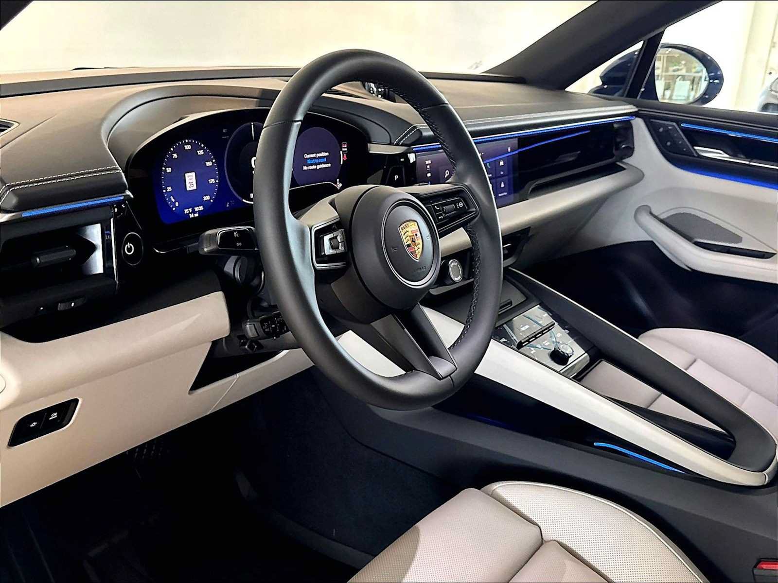New 2026 Porsche Macan 4 Electric AWD/4WD image 4