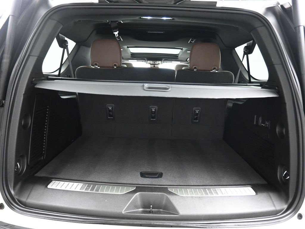 Used 2023 Chevrolet Suburban High Country w/ Premium Package 2 image 68