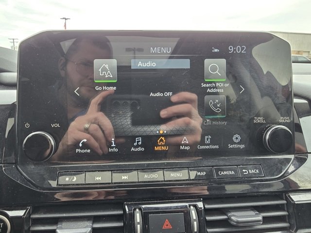 Used 2022 Nissan Pathfinder Platinum image 26