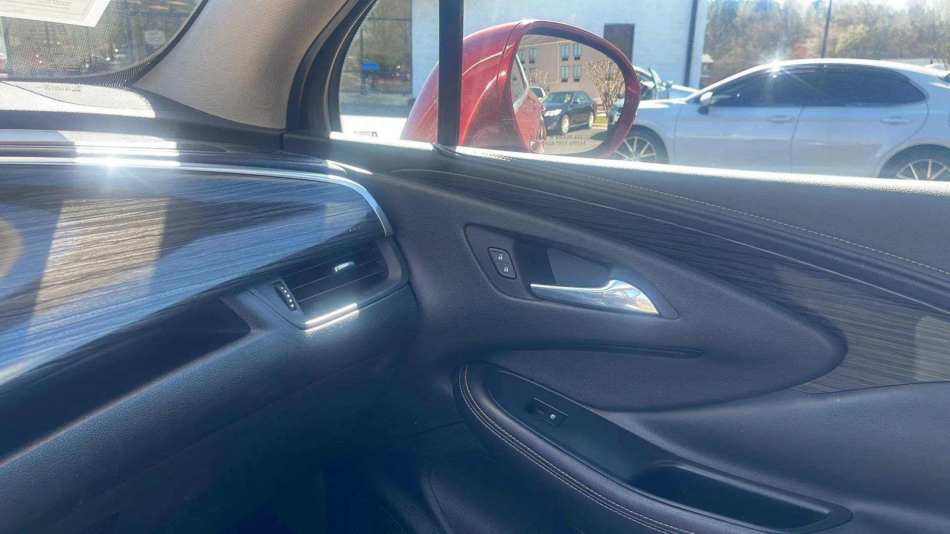 Used 2017 Buick Envision Essence w/ LPO, Cargo Package image 18