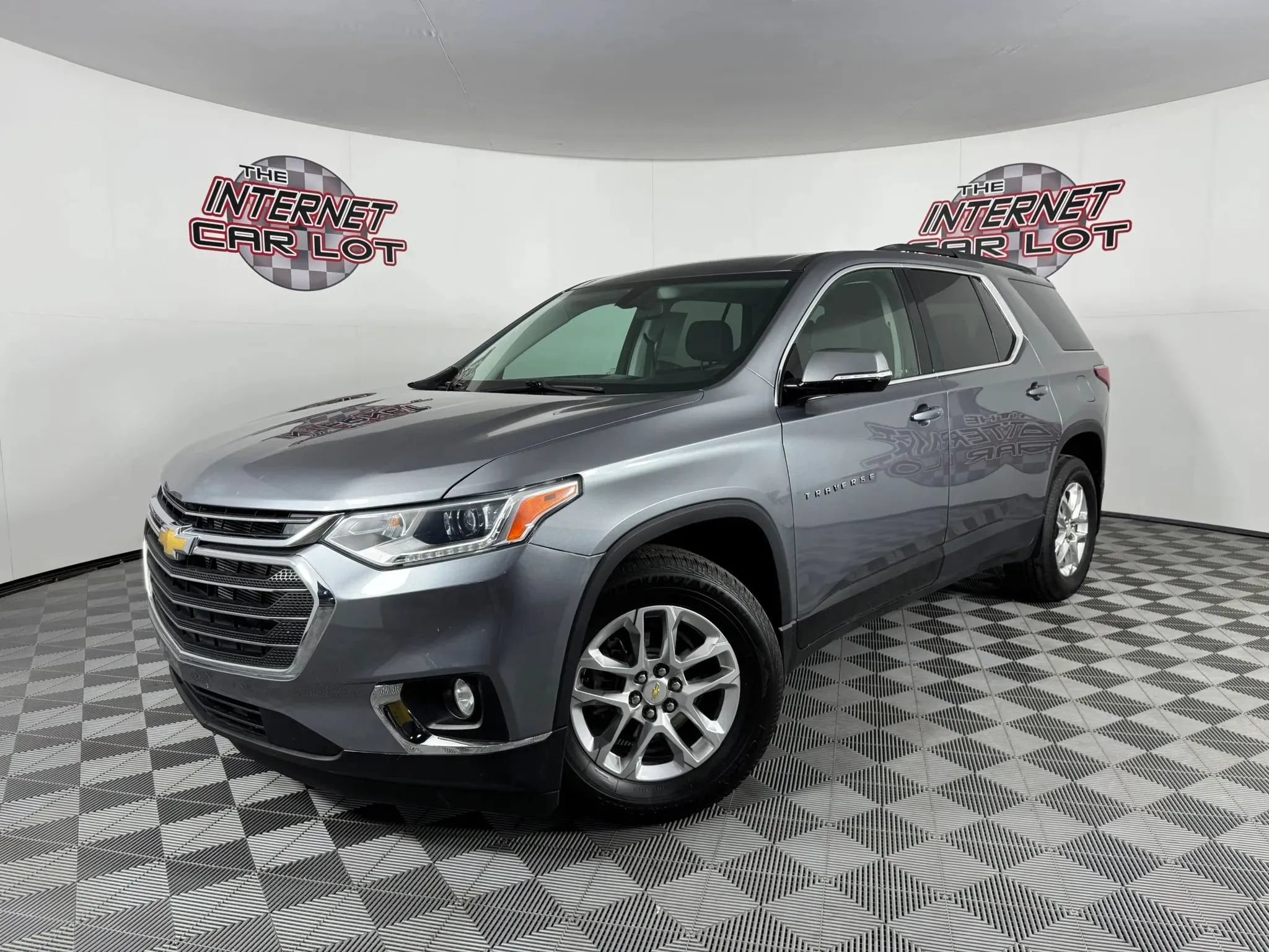 Used 2020 Chevrolet Traverse LT