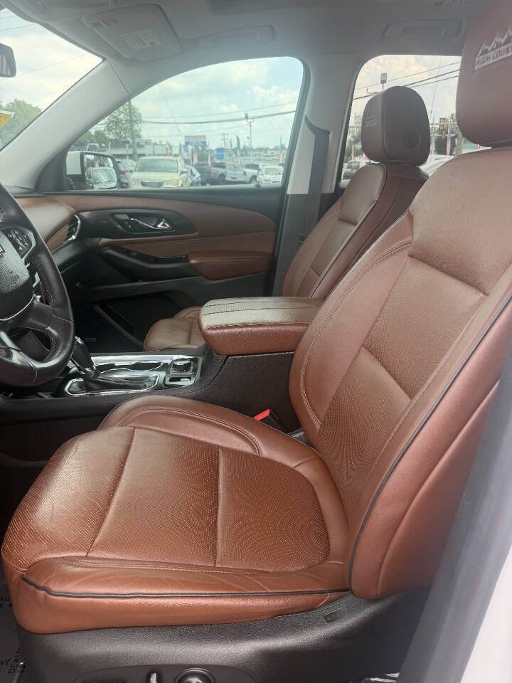 Used 2018 Chevrolet Traverse High Country AWD/4WD image 3