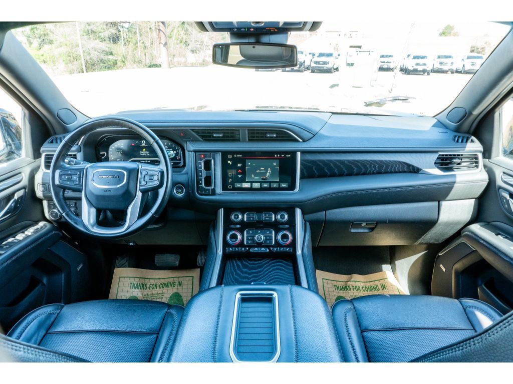 Used 2024 GMC Yukon XL Denali AWD/4WD image 20