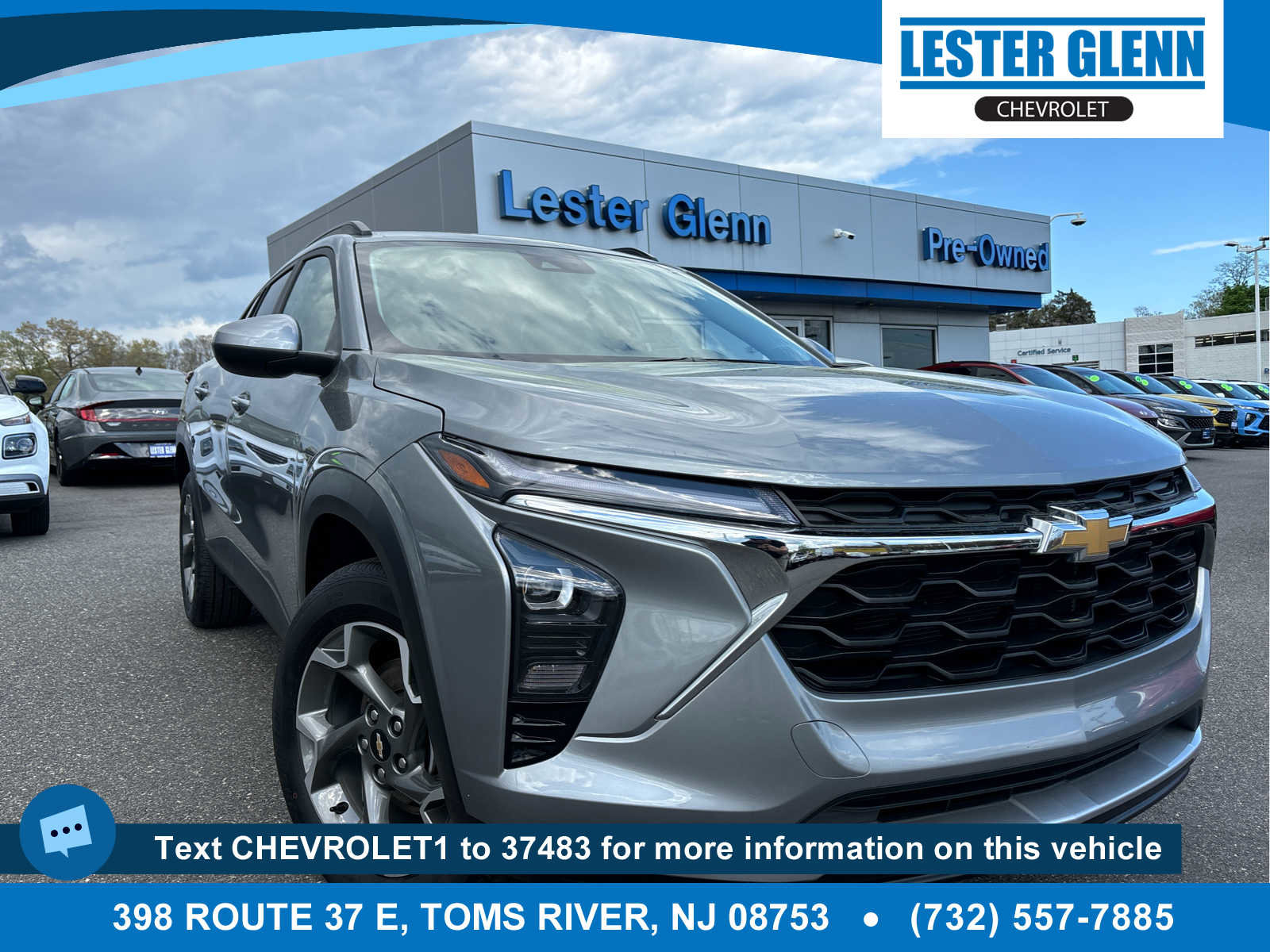 Certified 2025 Chevrolet Trax LT FWD image 1