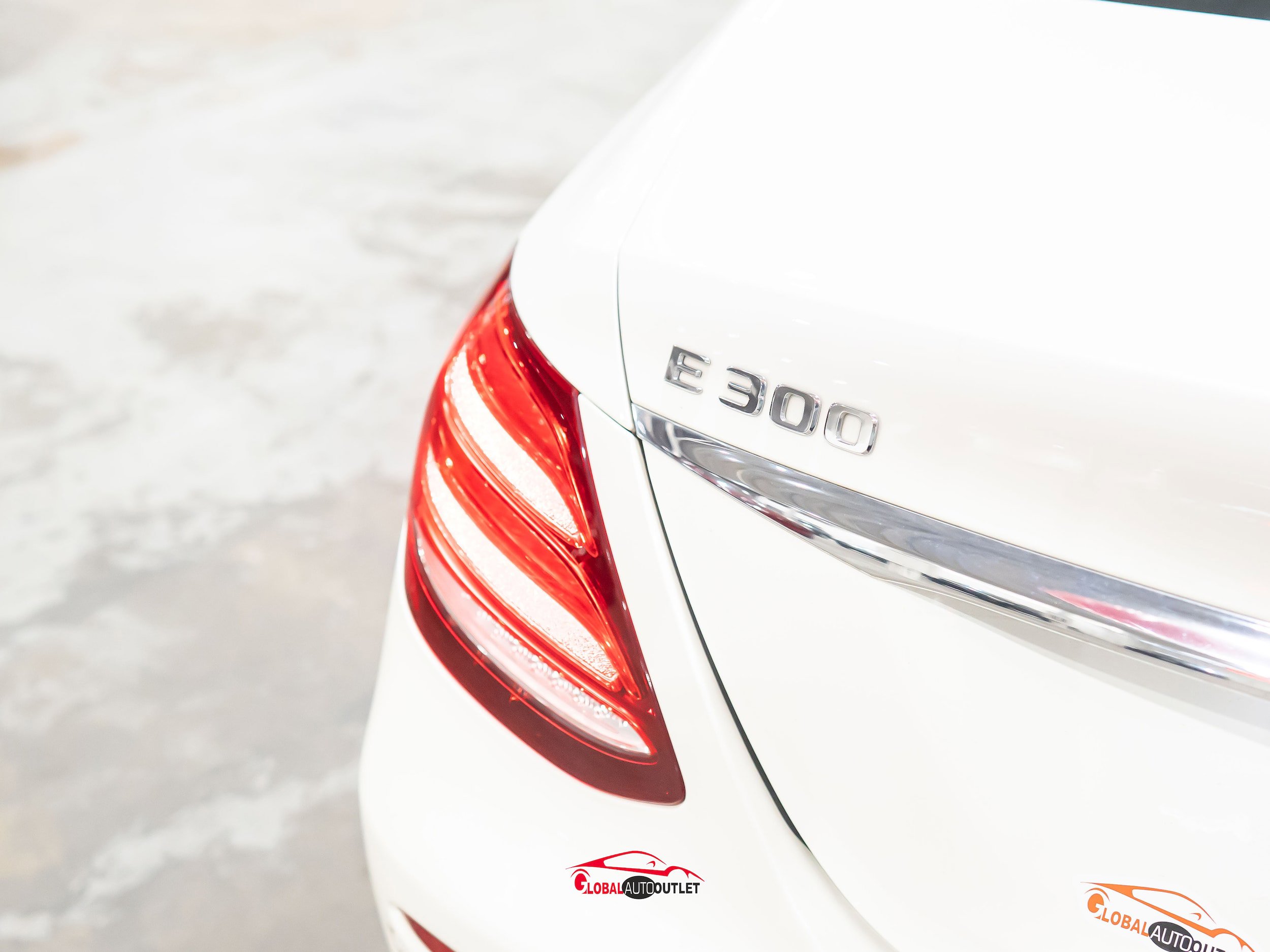 Used 2017 Mercedes-Benz E 300 4MATIC image 45