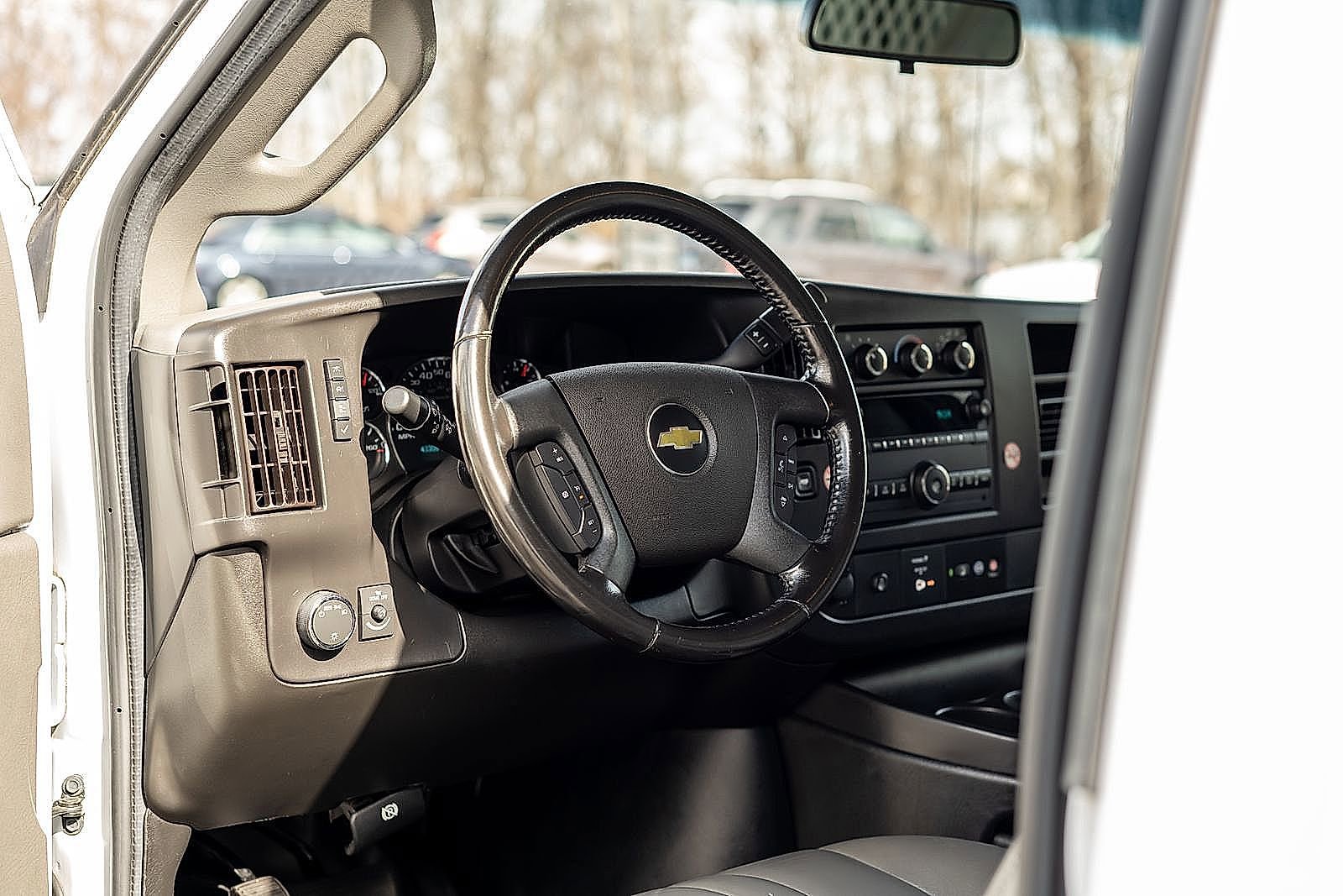 Certified 2022 Chevrolet Express 2500 Extended w/ Driver Convenience Package image 15