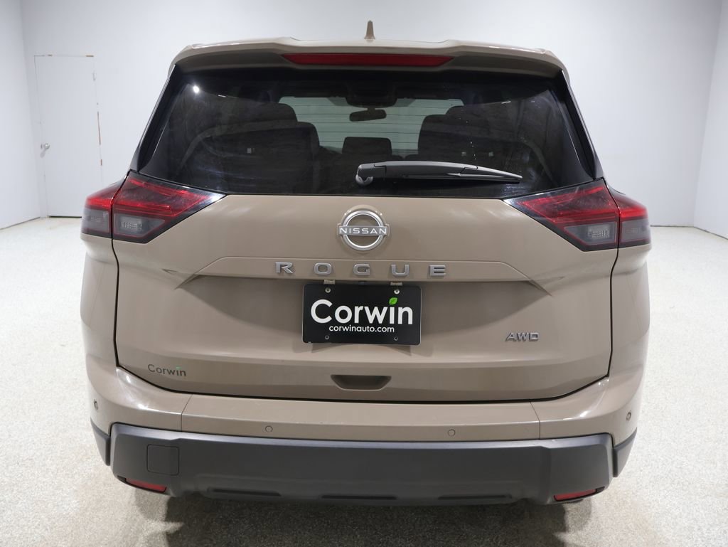 Used 2025 Nissan Rogue SV AWD/4WD video 3