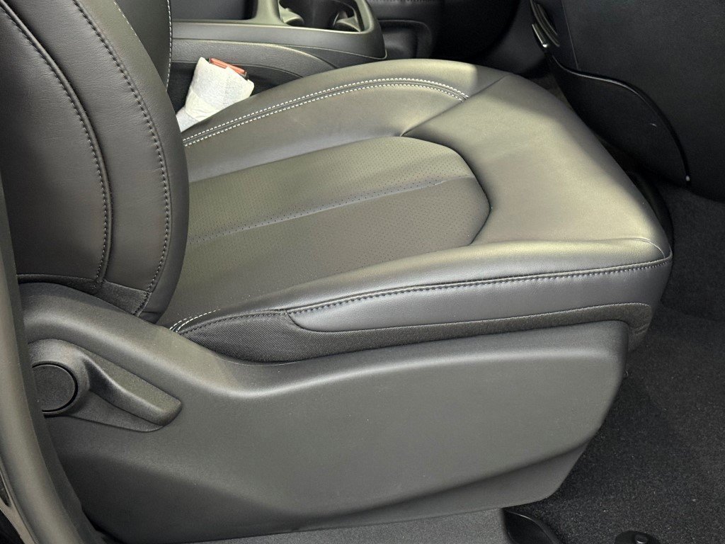 New 2026 Chrysler Voyager LX image 10