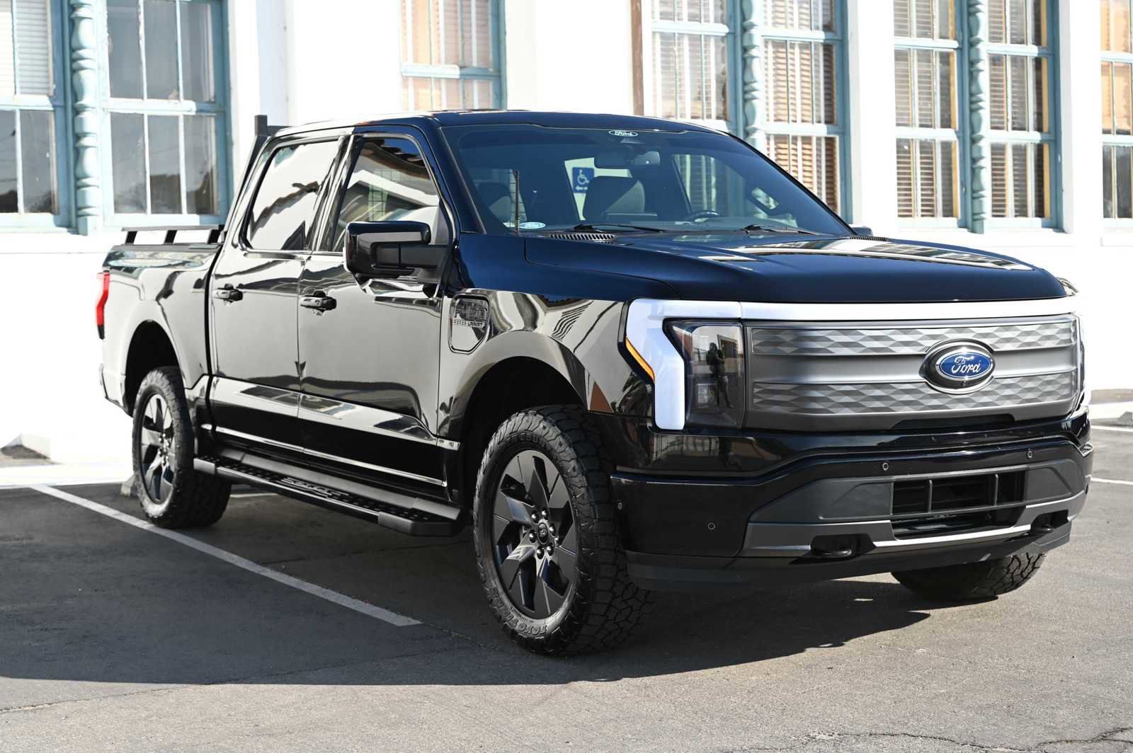 Used 2022 Ford F150 Lightning Lariat image 1