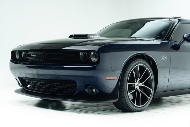 Used 2017 Dodge Challenger R/T Scat Pack RWD image 10