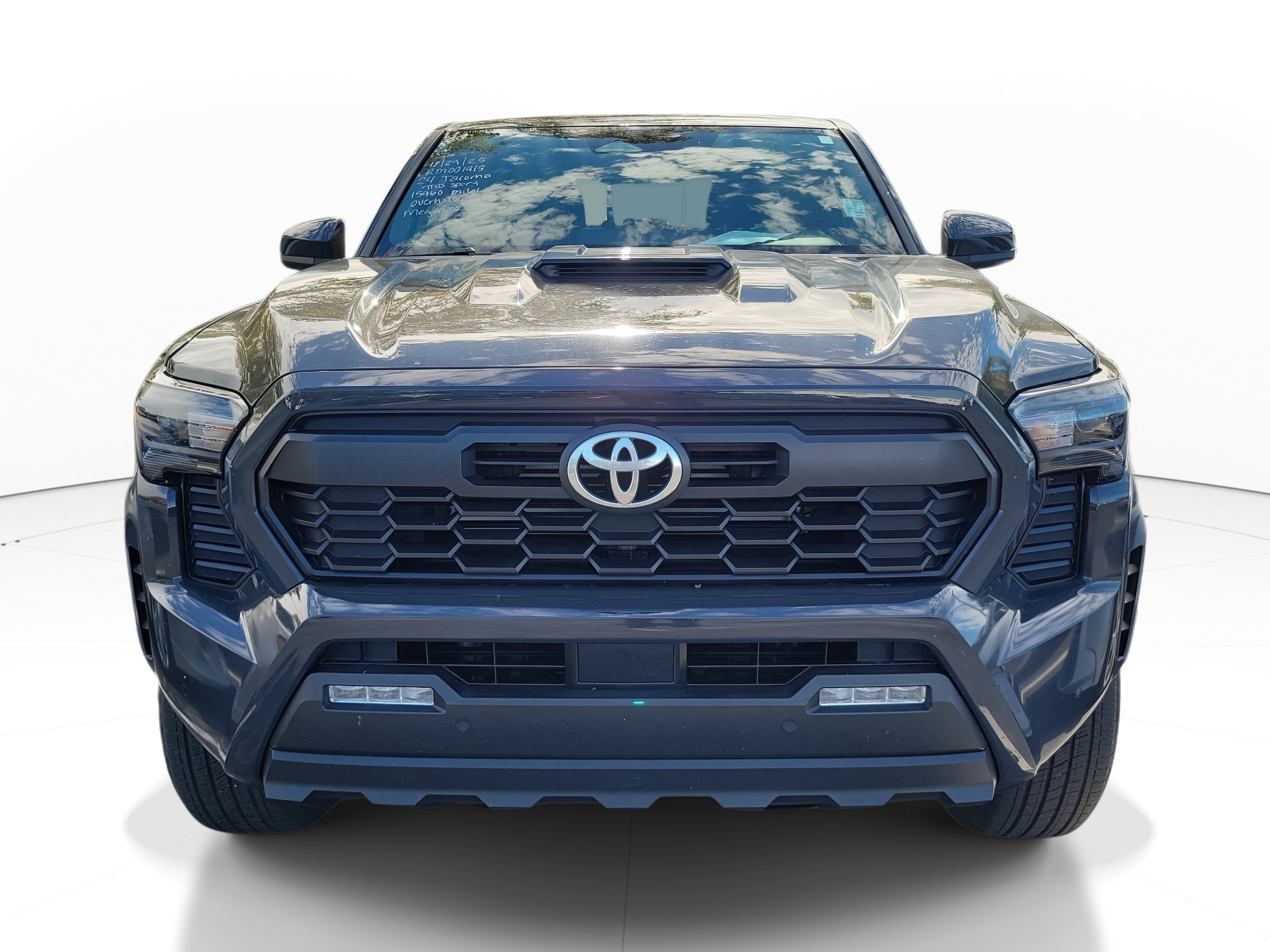 Used 2024 Toyota Tacoma TRD Sport image 2