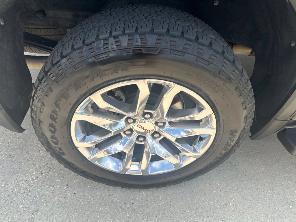 Used 2020 GMC Sierra 1500 SLT AWD/4WD image 39