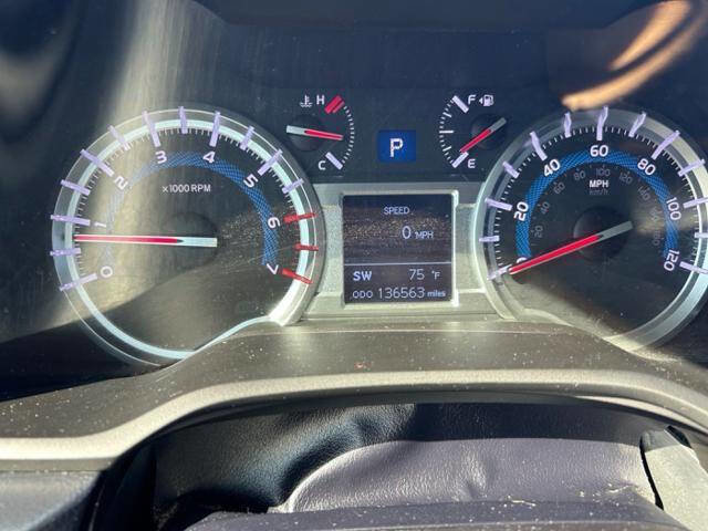 Used 2018 Toyota 4Runner 4WD image 15